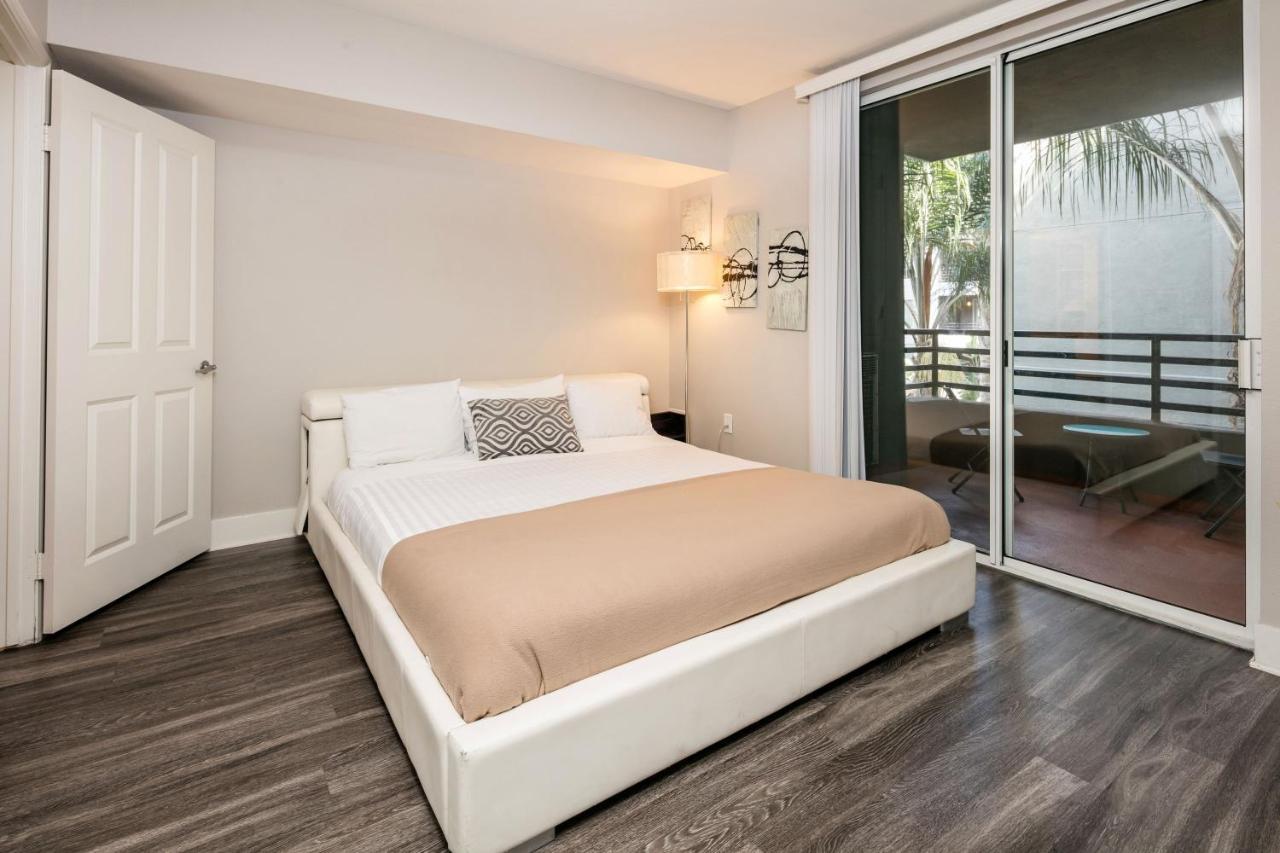 Fully Furnished Suites In Olympic Santa Monica Exterior photo
