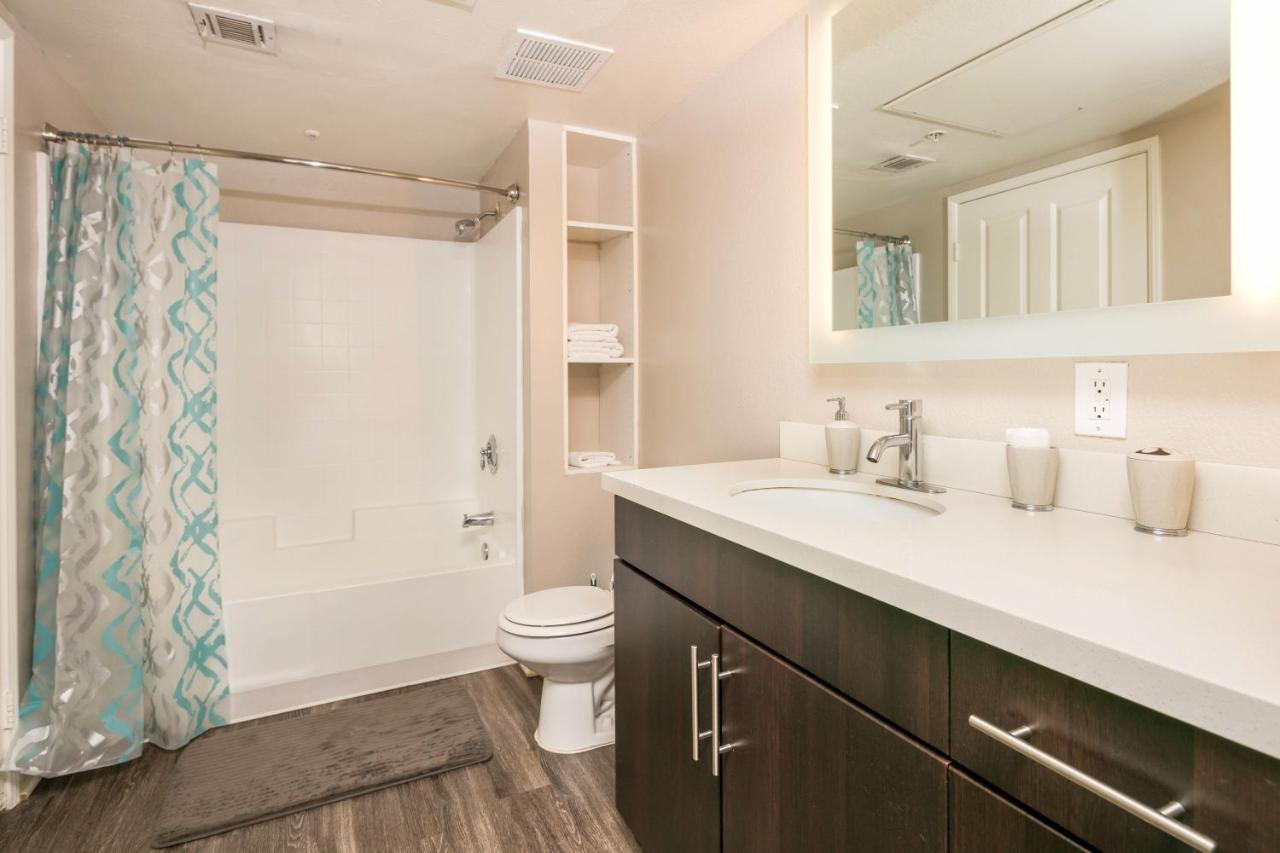 Fully Furnished Suites In Olympic Santa Monica Exterior photo