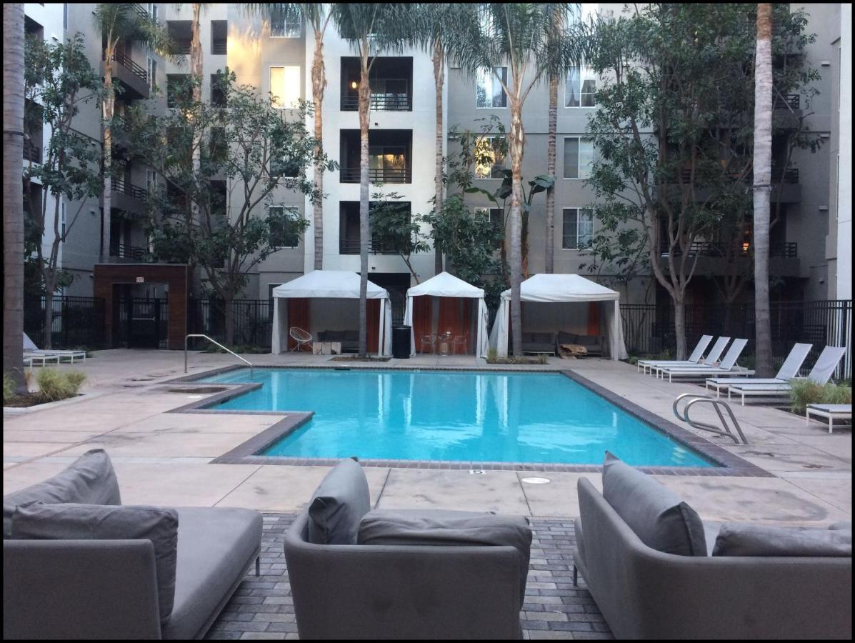 Fully Furnished Suites In Olympic Santa Monica Exterior photo