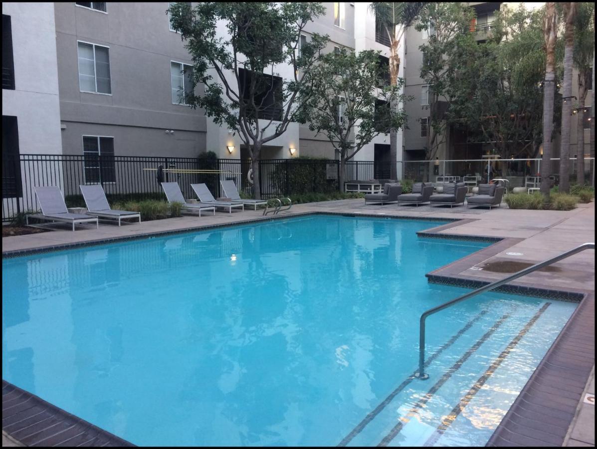 Fully Furnished Suites In Olympic Santa Monica Exterior photo